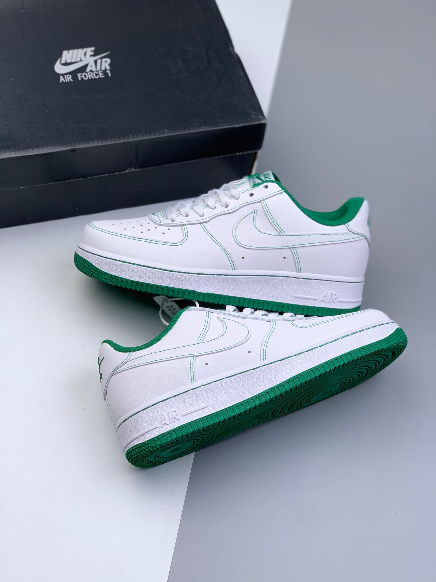 Nike Air Force 1 Low - White/University Green