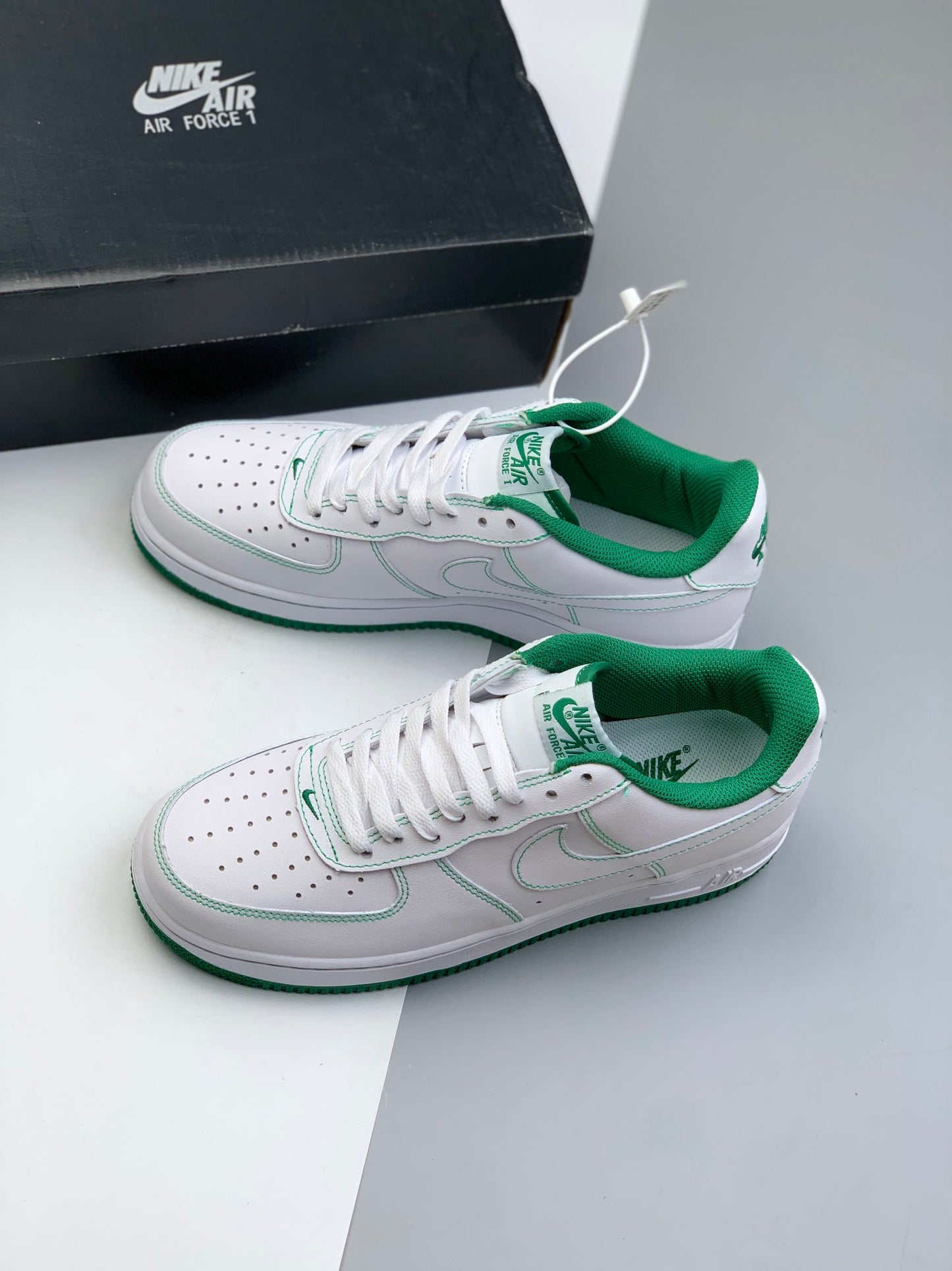 Nike Air Force 1 Low - White/University Green